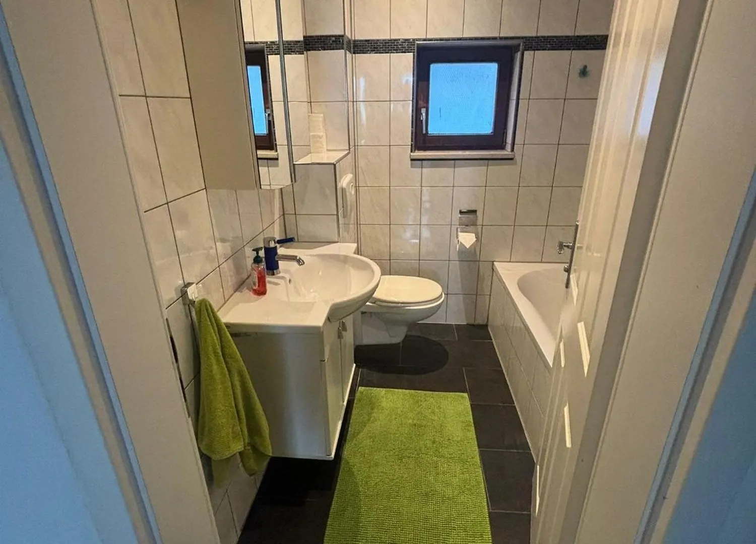 Erdgeschosswohnung Neben Schloss Blutenburg Mit Privatem Garten München 0*,
